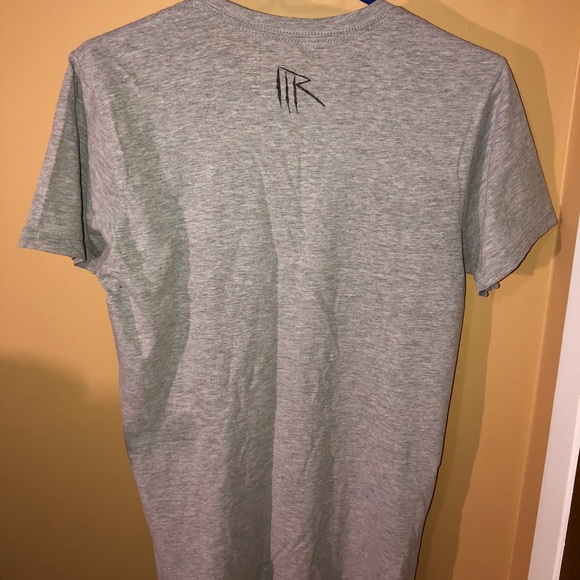 *RARE ATHLETICS* Grey tshirt - Picture 2 of 2